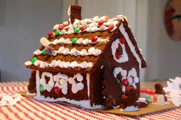 How to Make a Gingerbread House (using a mold). Shhhh...it's still homemade. :) | TinkerLab.com