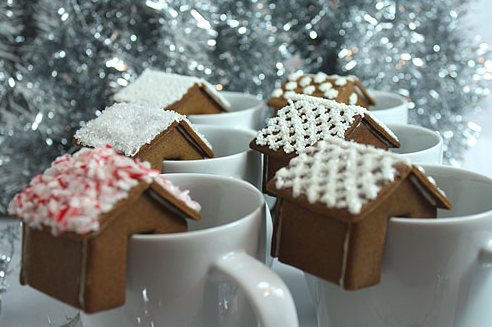 Seven ways to make a gingerbread house | Tinkerlab
