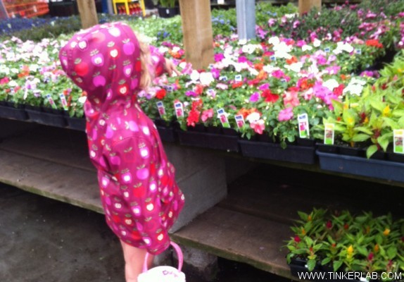 plant a garden with kids