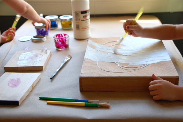 Evolution of the Art Table: See how a child's craft table changes over the course of a week.