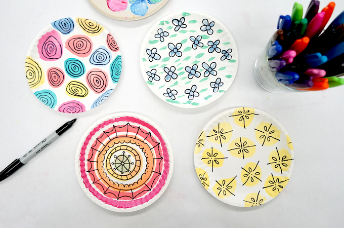 https://tinkerlab.com/wp-content/uploads/2019/03/draw-on-paper-plates-680x450.png